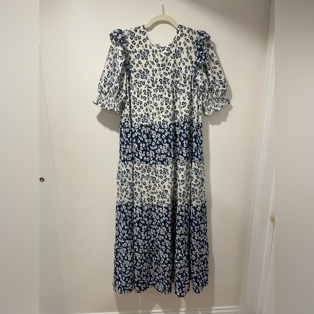 English factory tiered maxi tieback dress in blue white floral NWT size small